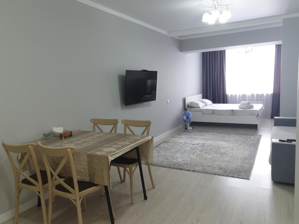 Центр Арбат Уютные Апартаменты В Новом Жк Almaty Exteriér fotografie